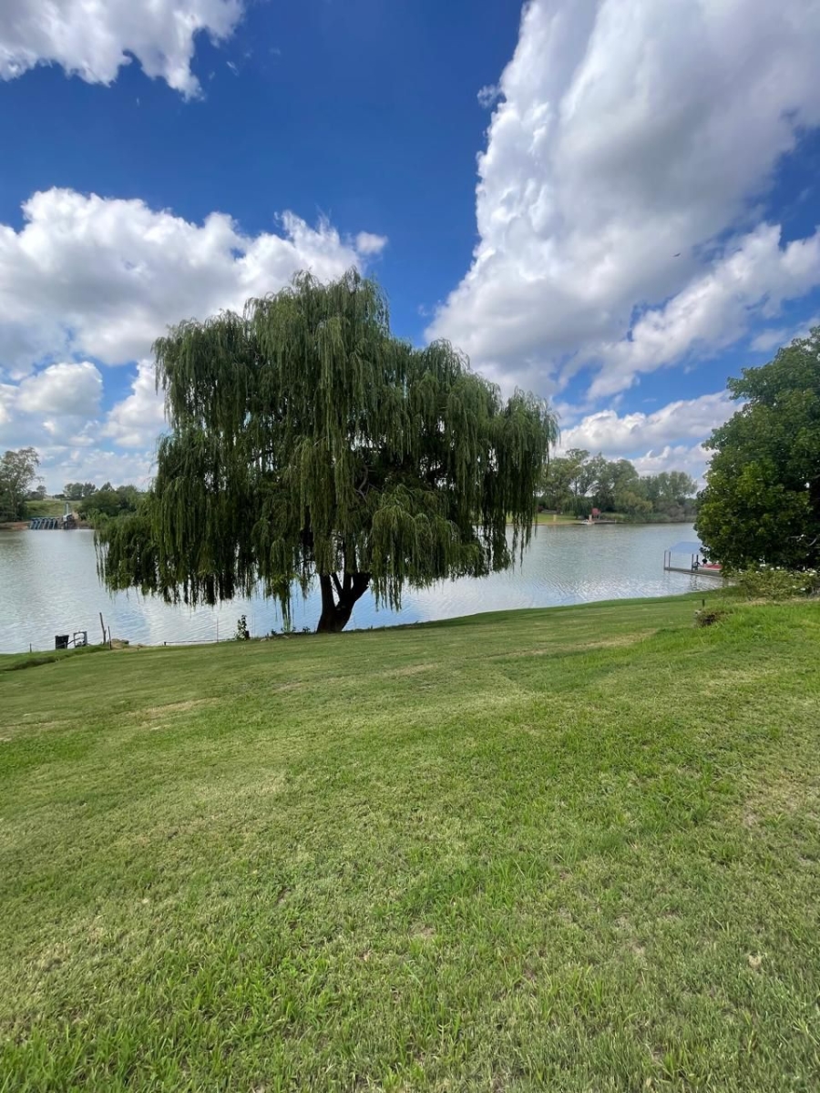 5 Bedroom Property for Sale in Christiana North West